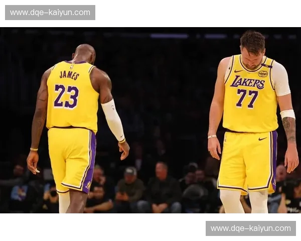 北境咆哮对抗金州流光：当多伦多猛龙撞上金州勇士，这一场关于荣耀与重生的博弈